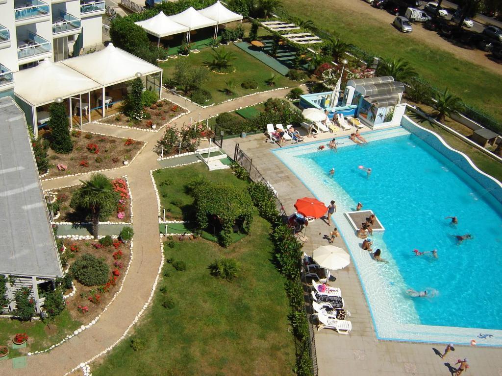Elena Club Resort Silvi Marina Exterior photo